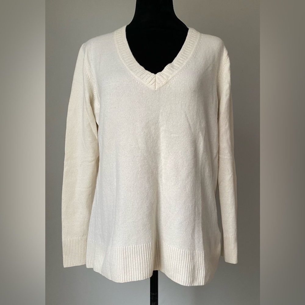 Tommy Hilfiger Ivory Cashmere V Neck Sweater